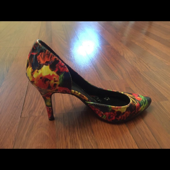 Colorful heels - Picture 3 of 4